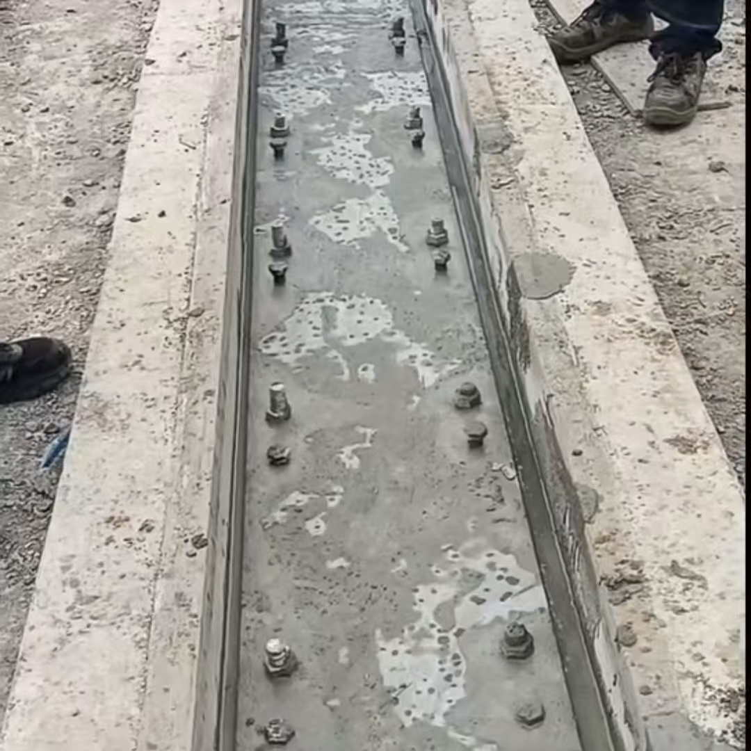 济阳港口码头起重机龙门吊重型机械设备稳固用早强快凝轨道胶泥
